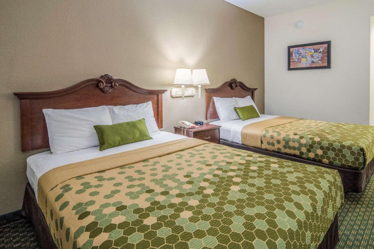 Lodge Econo Weatherford