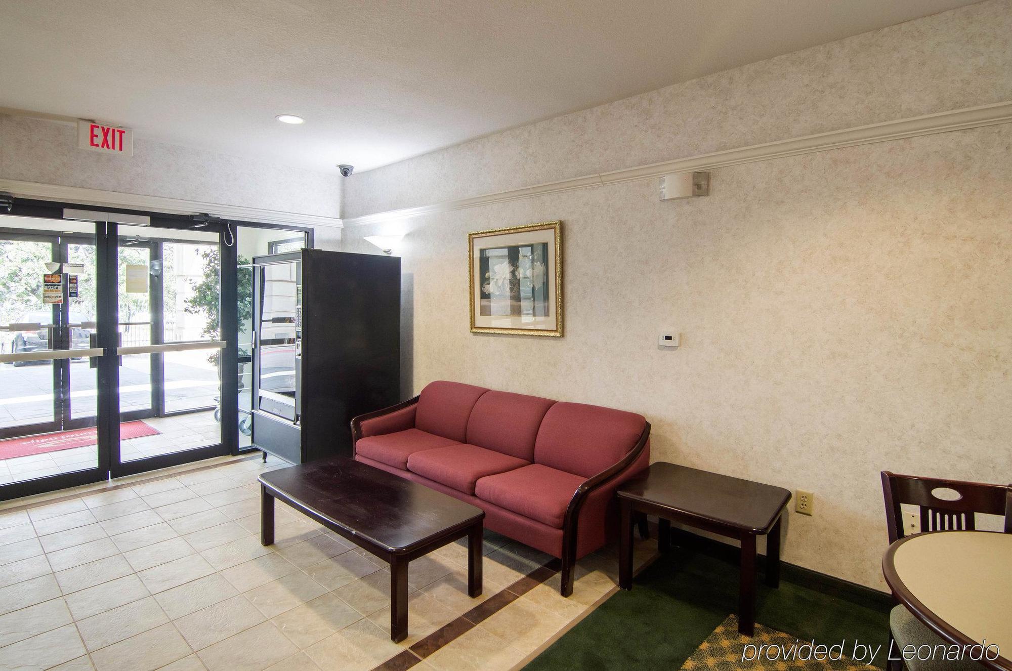 Lodge Econo Weatherford
